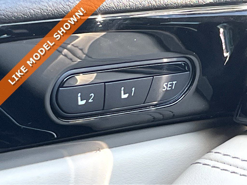 2025 INFINITI QX60 PURE