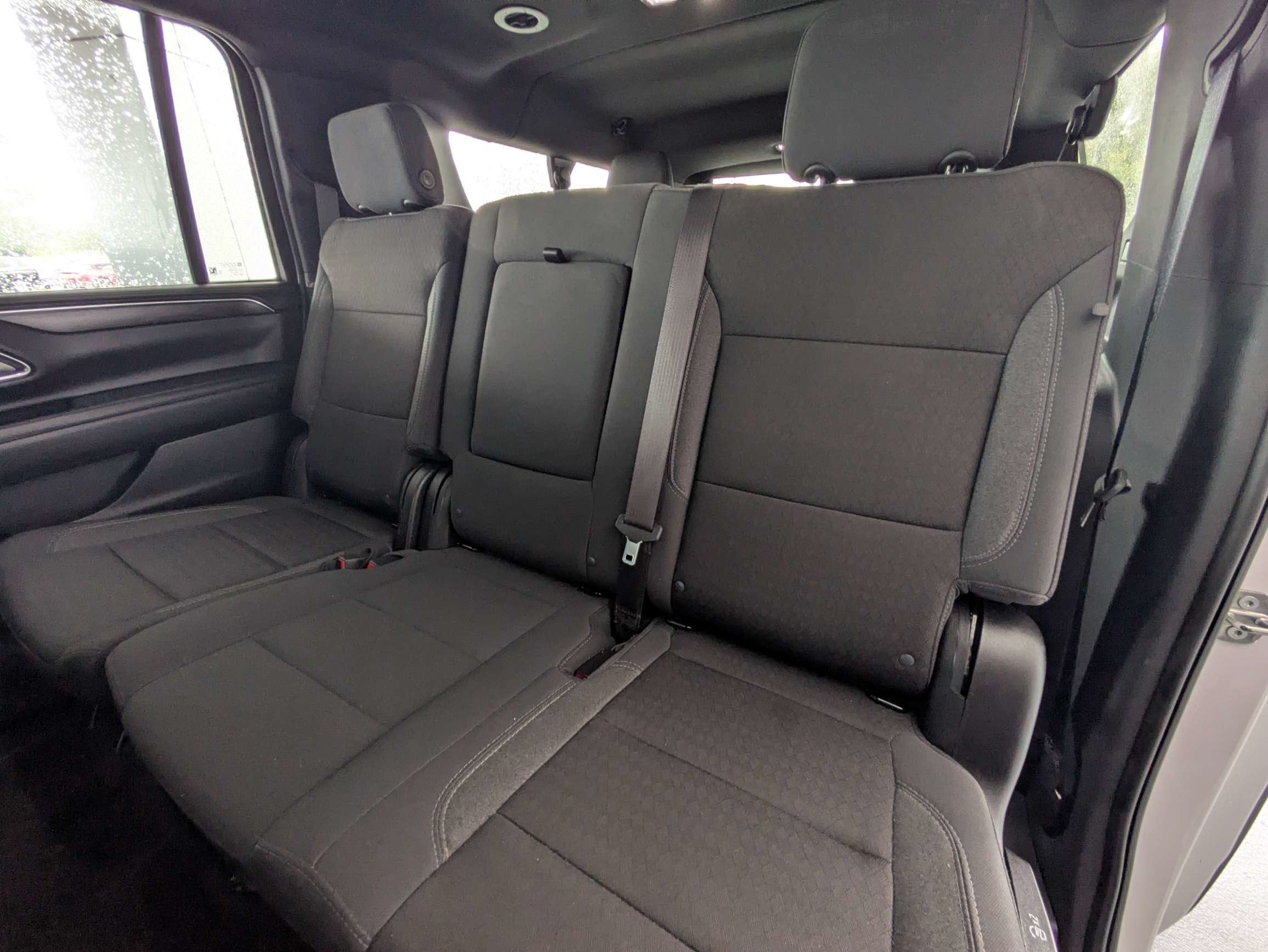 2024 Chevrolet Suburban LS