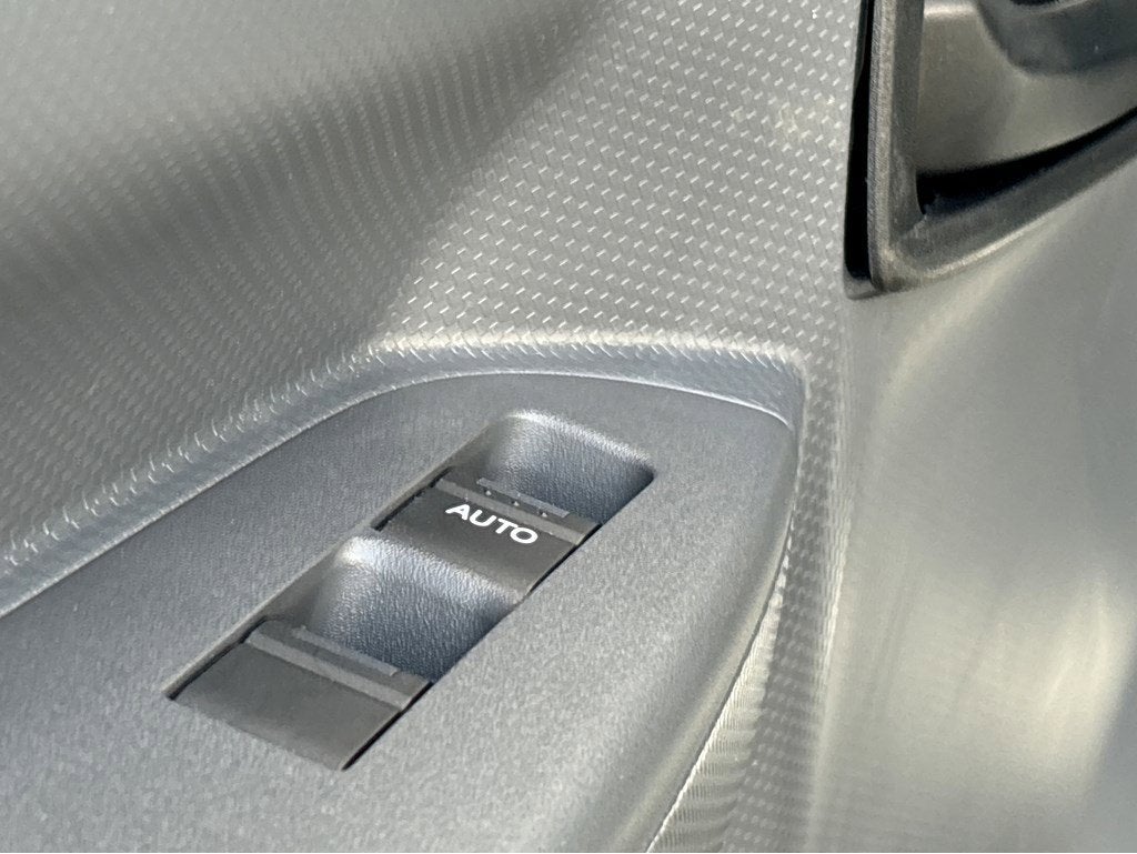 2024 Isuzu NRR 212 WB