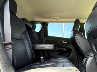 2023 Jeep Cherokee Altitude Lux