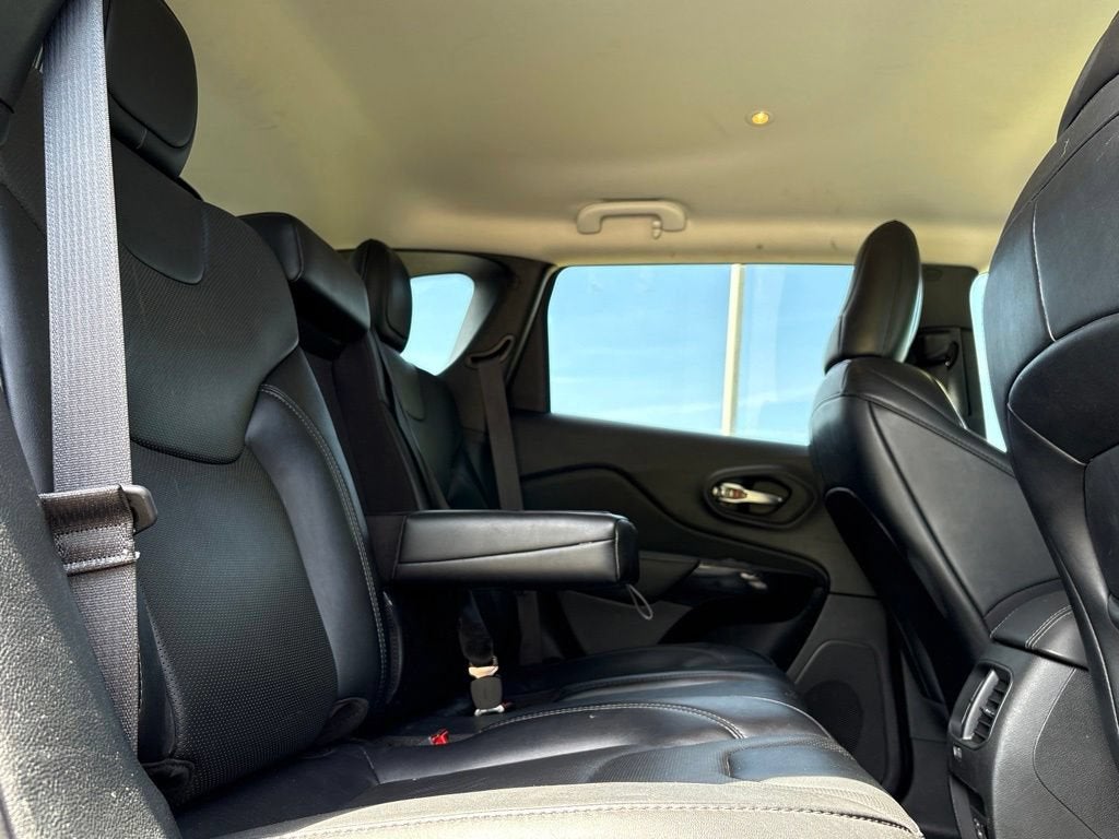 2023 Jeep Cherokee Altitude Lux