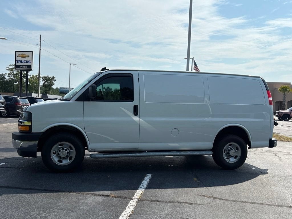 2024 Chevrolet Express Cargo 2500 WT