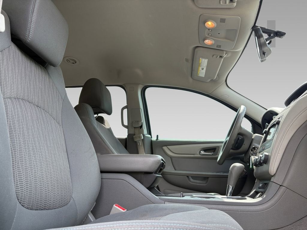 2017 Chevrolet Traverse LS