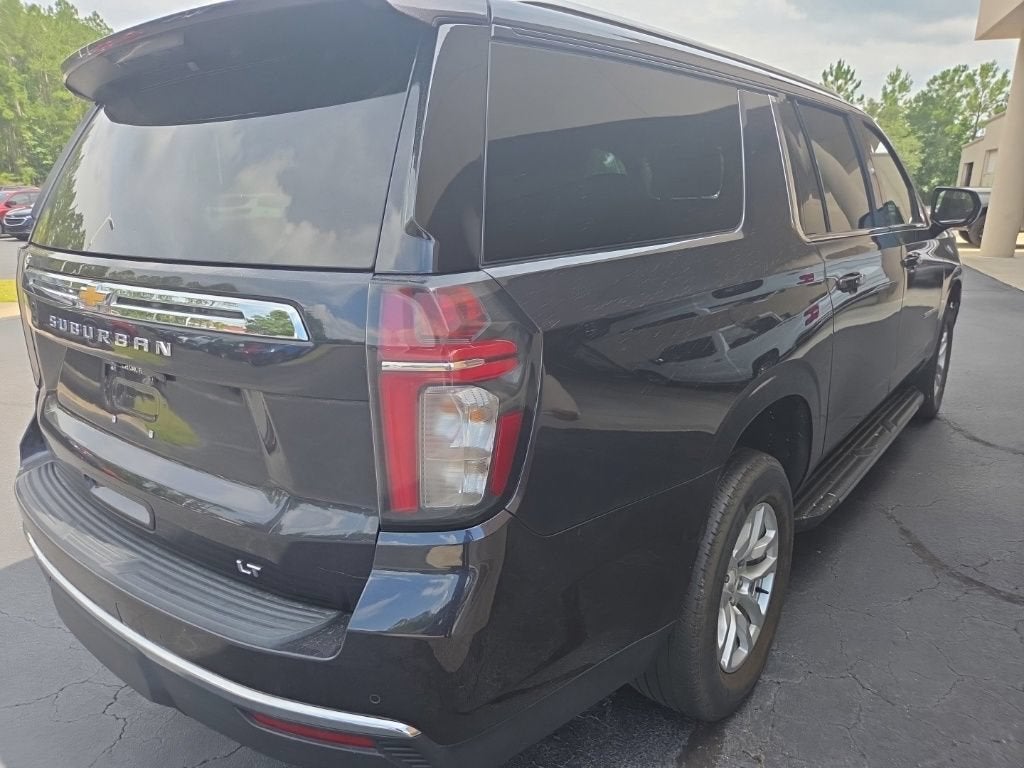 2023 Chevrolet Suburban LT