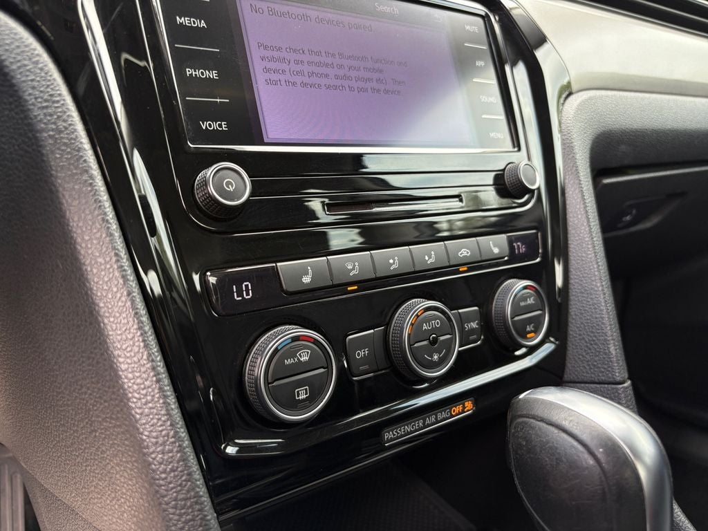 2022 Volkswagen Passat 2.0T SE