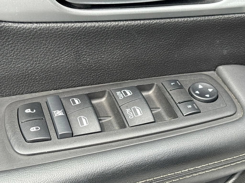 2024 Chrysler Pacifica Touring