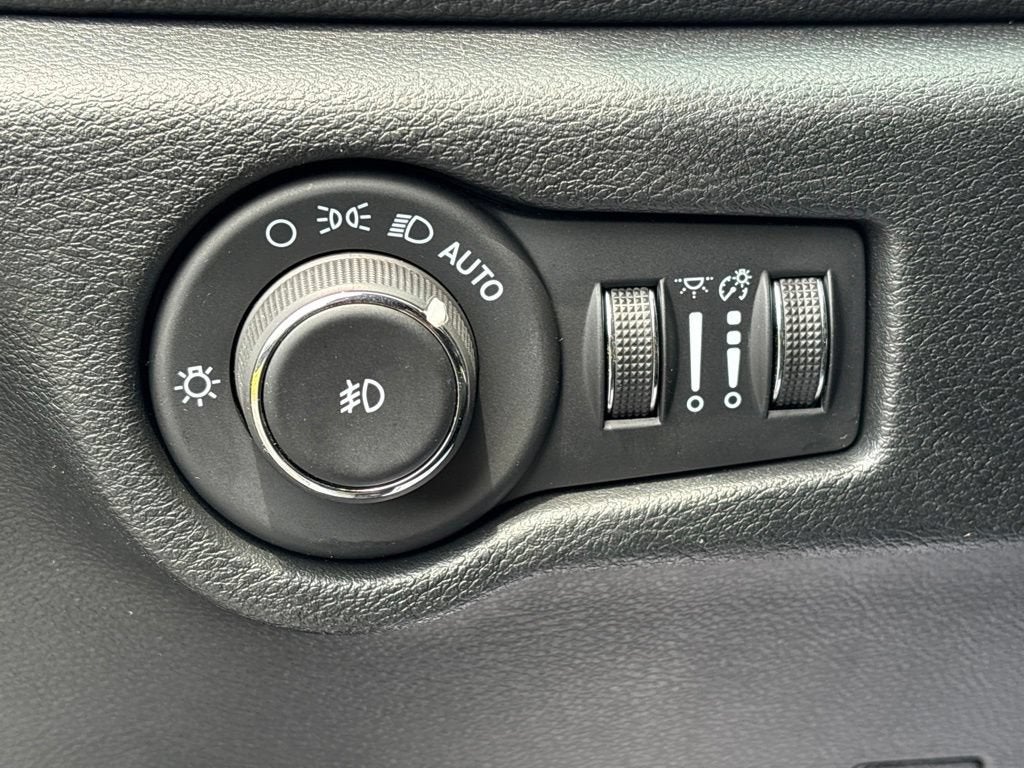 2024 Chrysler Pacifica Touring