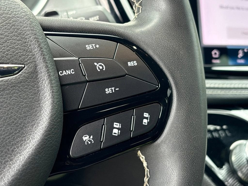 2024 Chrysler Pacifica Touring