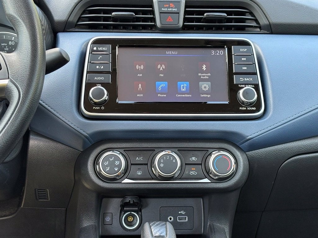 2025 Nissan Versa SV
