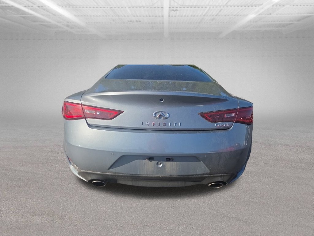2017 INFINITI Q60 Sport
