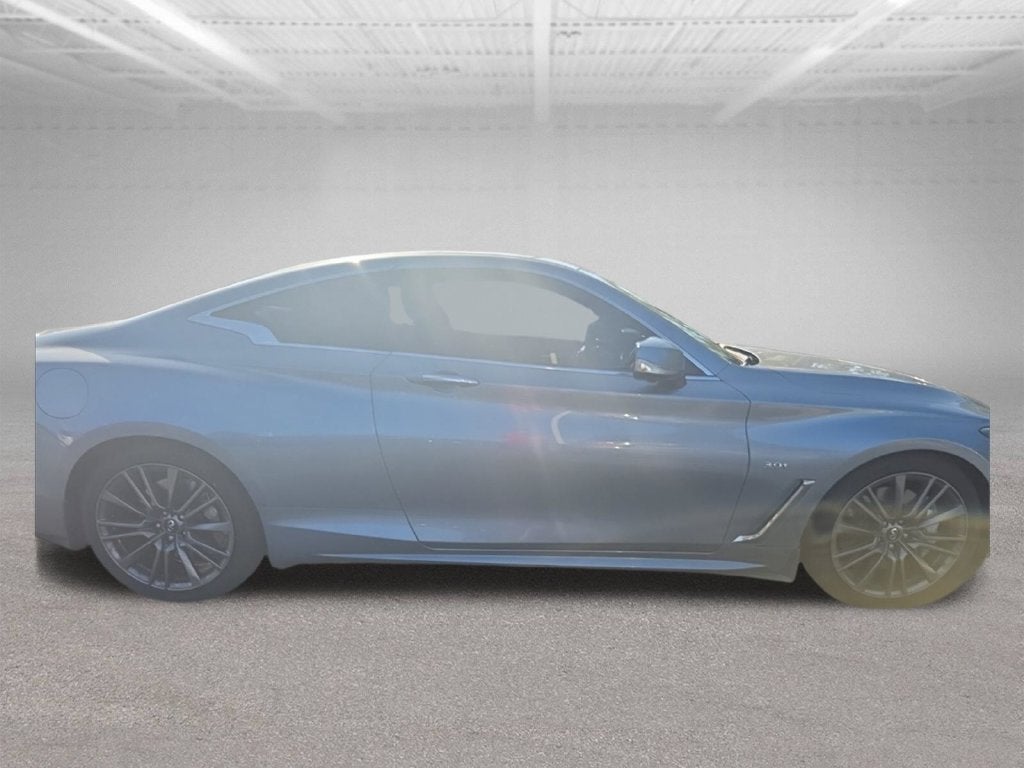 2017 INFINITI Q60 Sport