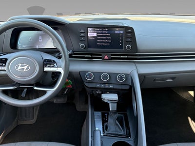 2024 Hyundai Elantra SE